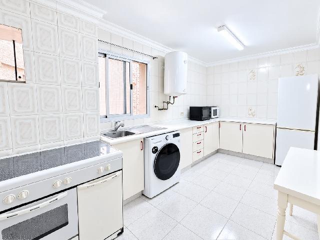 Imagen 7 Inmueble 306473 - Apartamento en venta en Málaga / Piso doble en la Virreina con muchas posibilidades