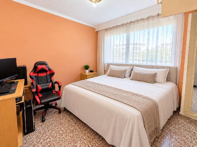 Imagen 1 Inmueble 306473 - Apartamento en venta en Málaga / Piso doble en la Virreina con muchas posibilidades
