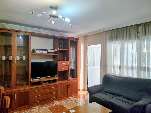 Imagen 1 Inmueble 306547 - Apartamento en venta en Málaga / Barrio de La Paz-La Luz, frente parada de metro