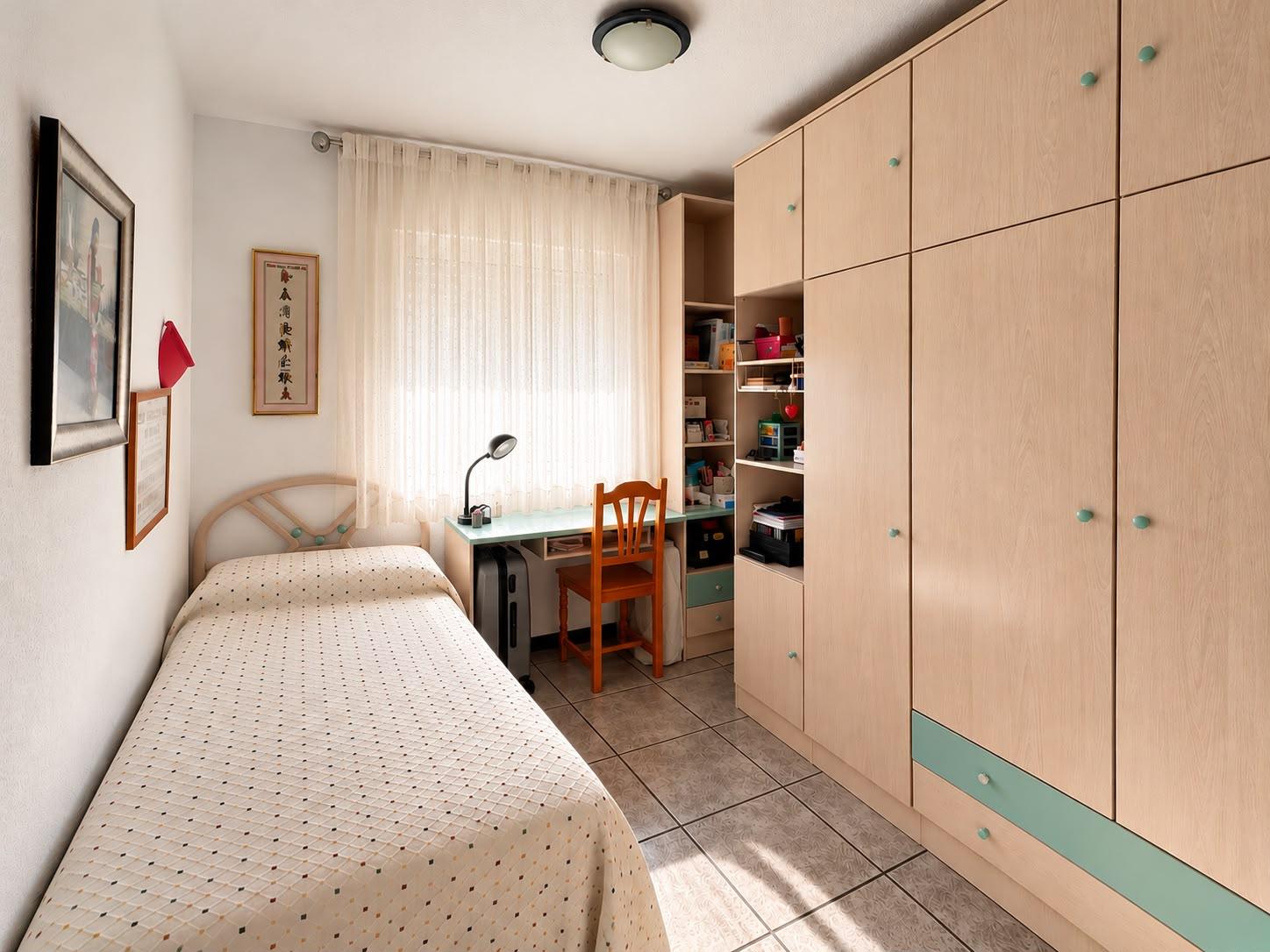 Imagen 6 Apartamento en venta en Málaga / Piso ubicado en la mejor calle de la palma 