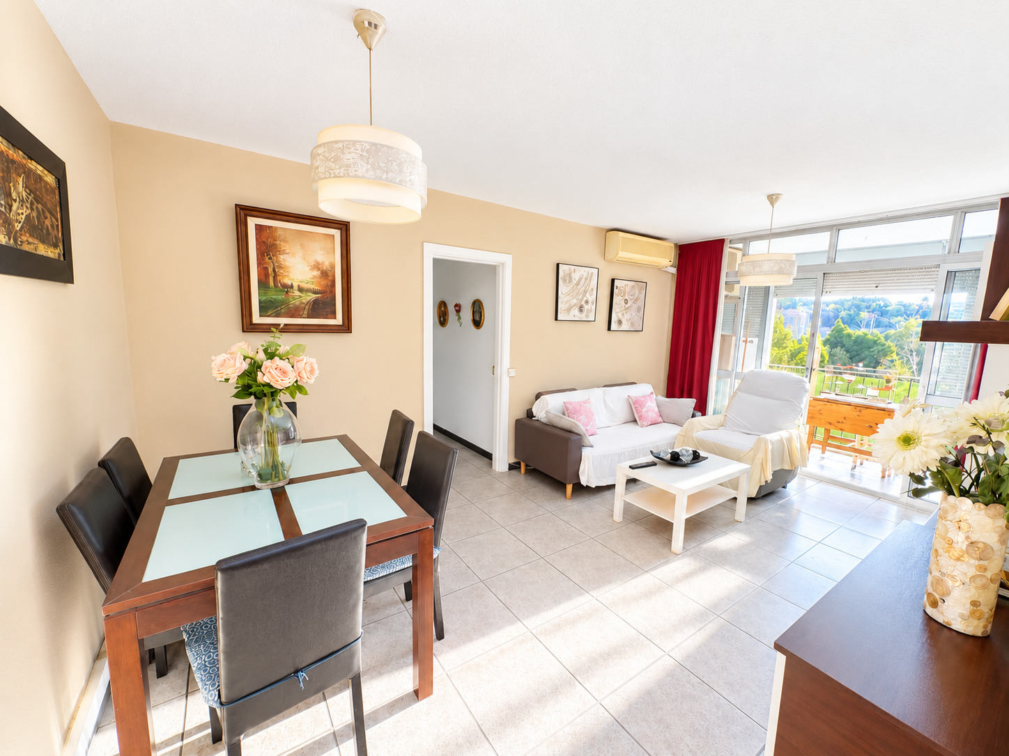 Imagen 1 Apartamento en venta en Málaga / Piso ubicado en la mejor calle de la palma 