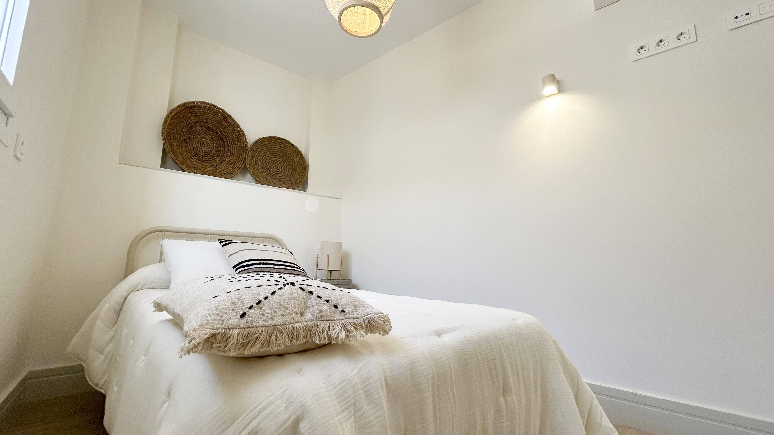 Imagen 3 Dúplex en venta en Málaga / Está en Monte Sancha a la altura de Caleta de Málaga