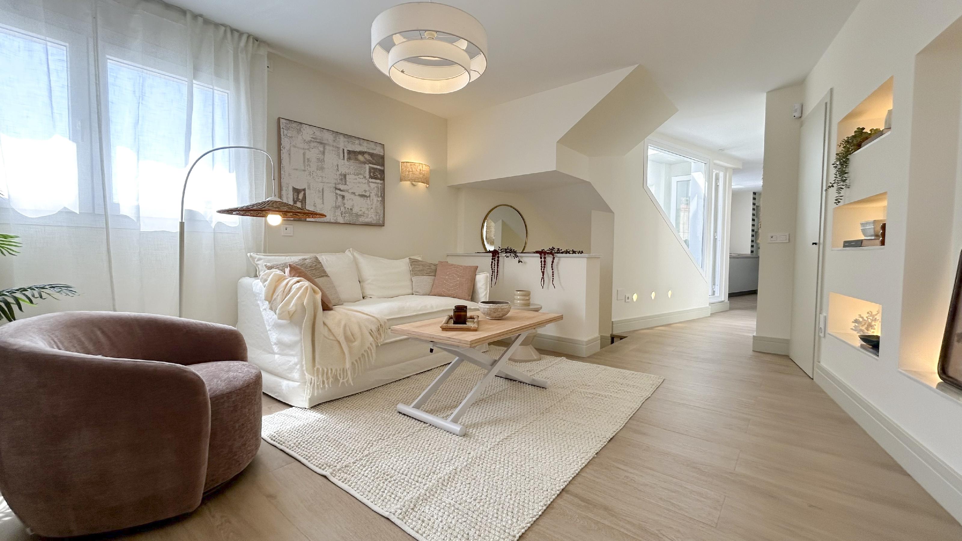 Imagen 4 Dúplex en venta en Málaga / Está en Monte Sancha a la altura de Caleta de Málaga