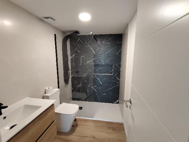 Imagen 4 Inmueble 306832 - Apartamento en venta en Estepona / A escaso metros del puerto deportivo