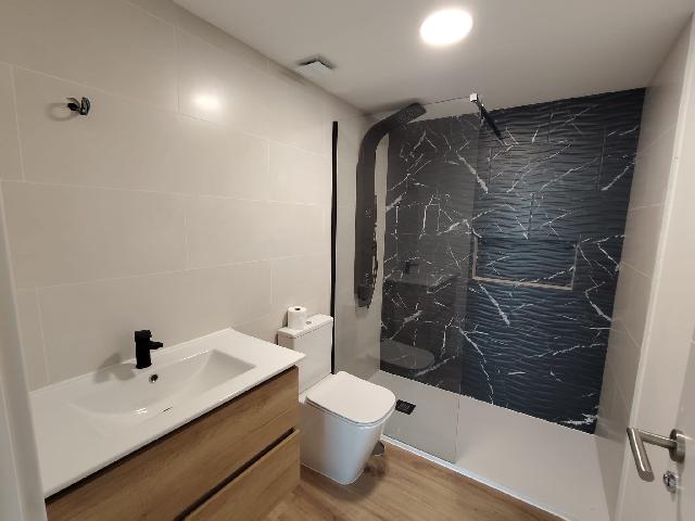 Imagen 8 Inmueble 306832 - Apartamento en venta en Estepona / A escaso metros del puerto deportivo
