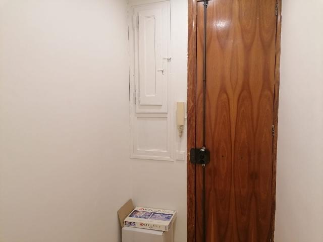Imagen 8 Inmueble 305734 - Piso en venta en Barcelona / Muy cerca de la Plaça de Sant Josep de Calassanç 