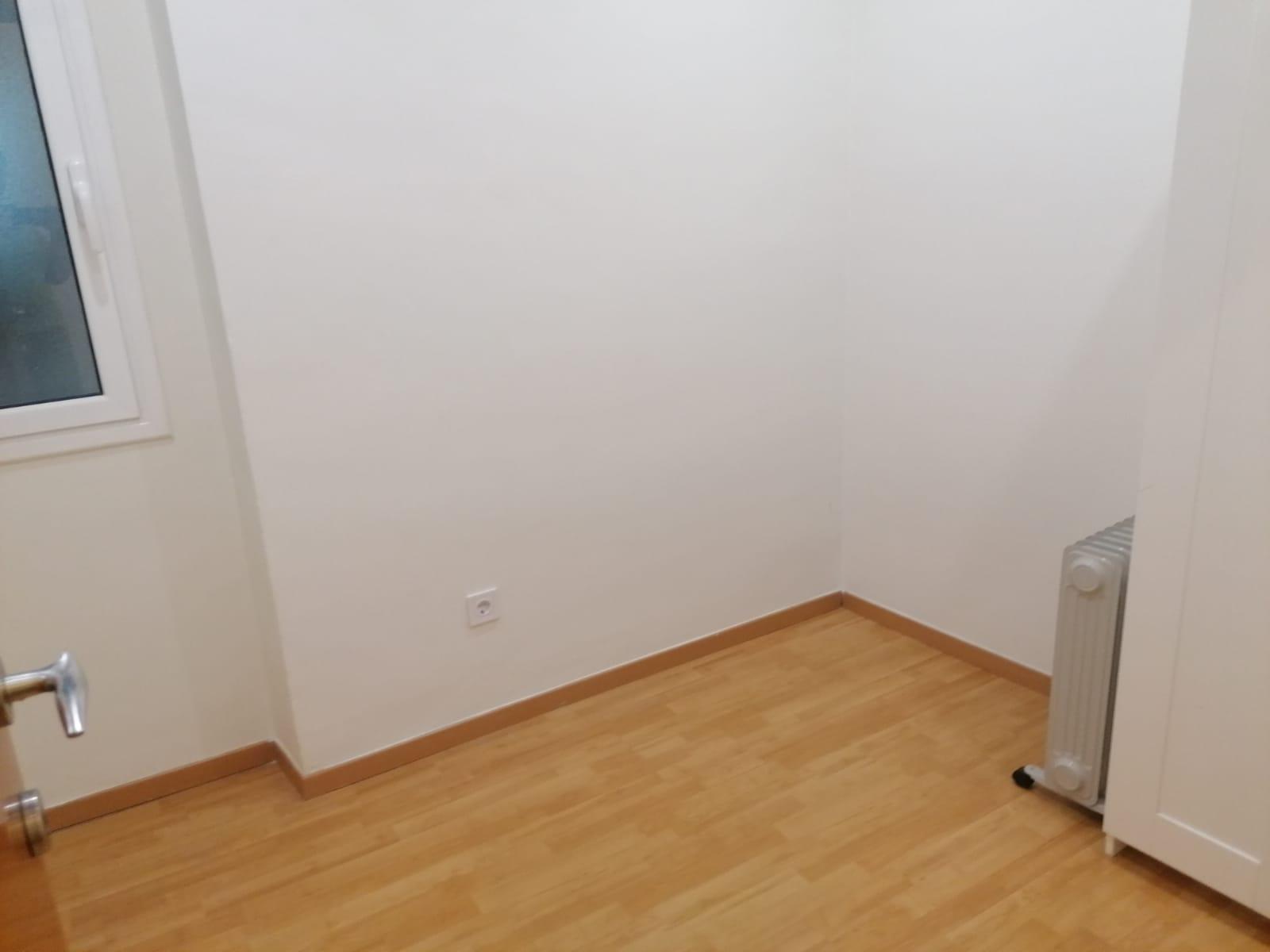 Imagen 11 Piso en venta en Barcelona / Muy cerca de la Plaça de Sant Josep de Calassanç 
