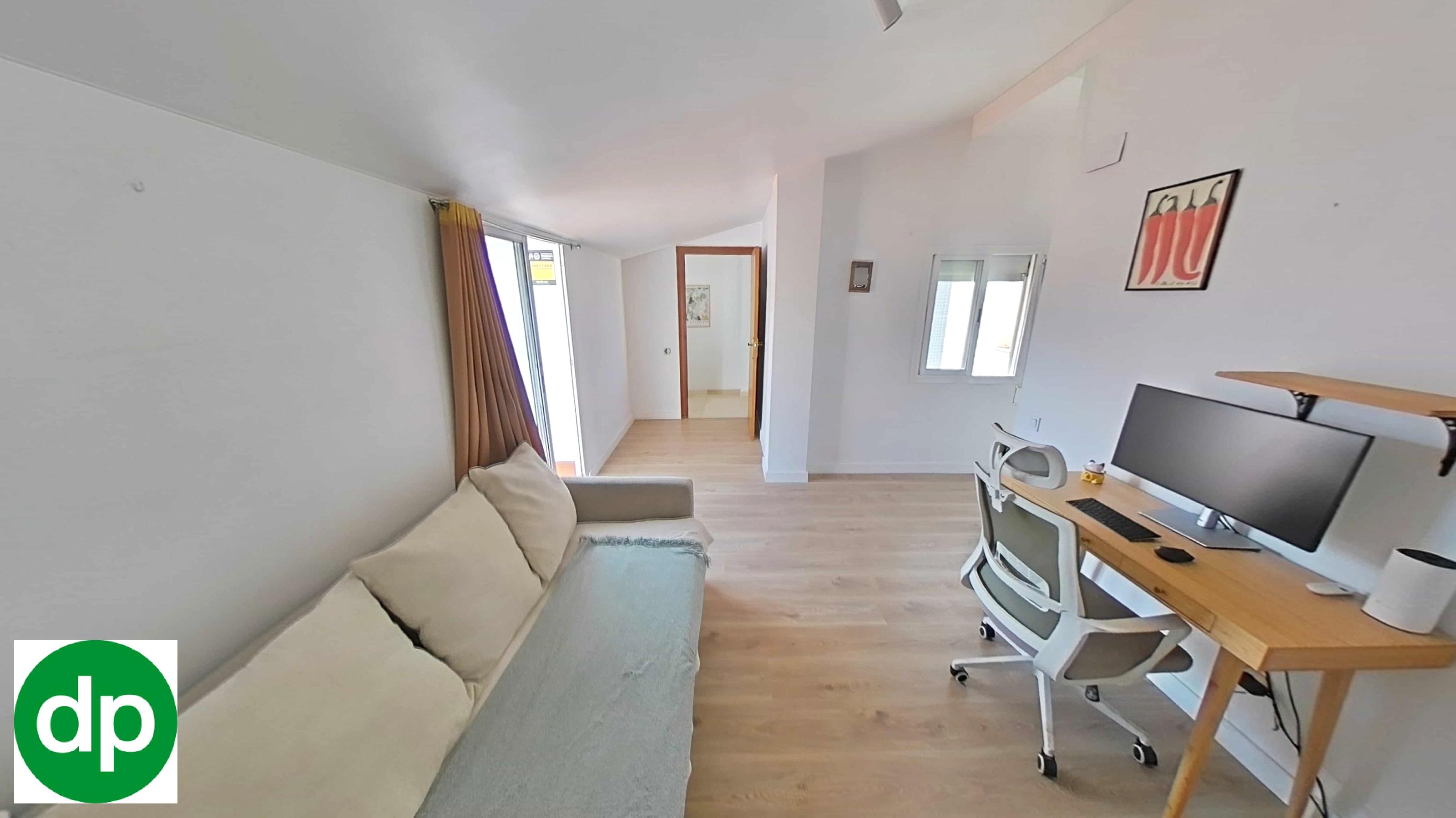 Imagen 6 Dúplex en venta en Pineda De Mar / A 4 minutos de la playa y cerca de todos los servicios.