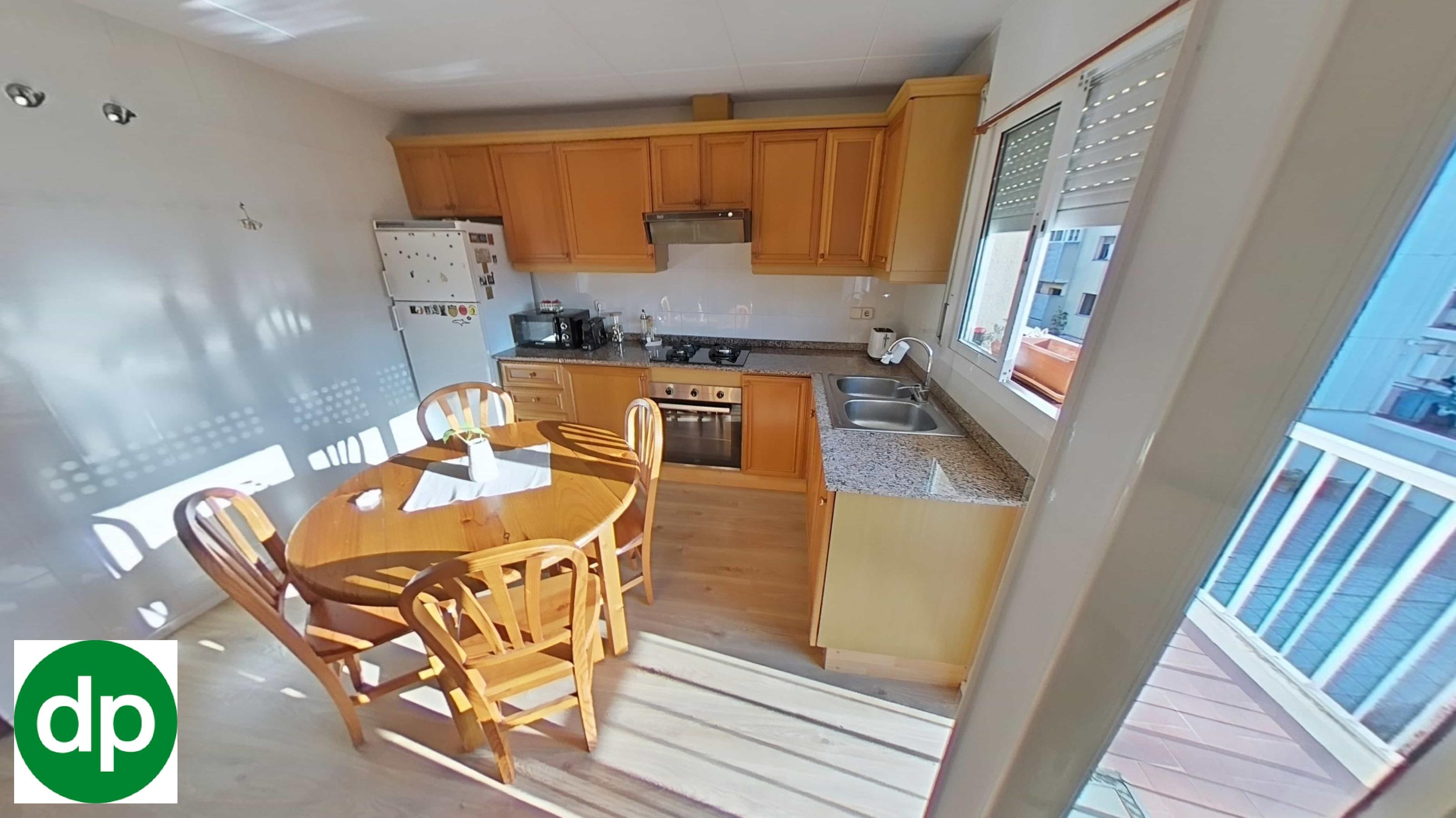 Imagen 26 Dúplex en venta en Pineda De Mar / A 4 minutos de la playa y cerca de todos los servicios.