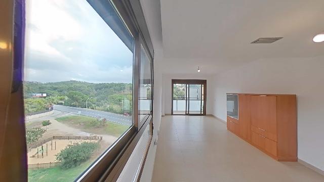 Imagen 4 Inmueble 306277 - Piso en venta en Lloret De Mar / Perfectamente comunicado, con parking incluido. 