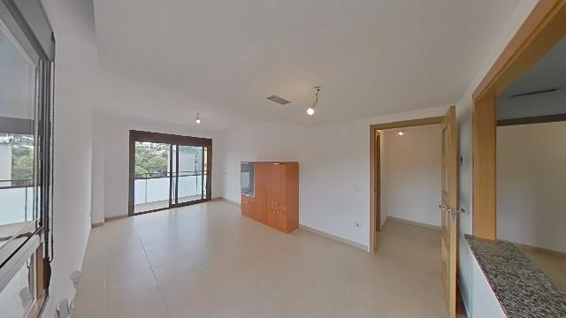 Imagen 5 Inmueble 306277 - Piso en venta en Lloret De Mar / Perfectamente comunicado, con parking incluido. 