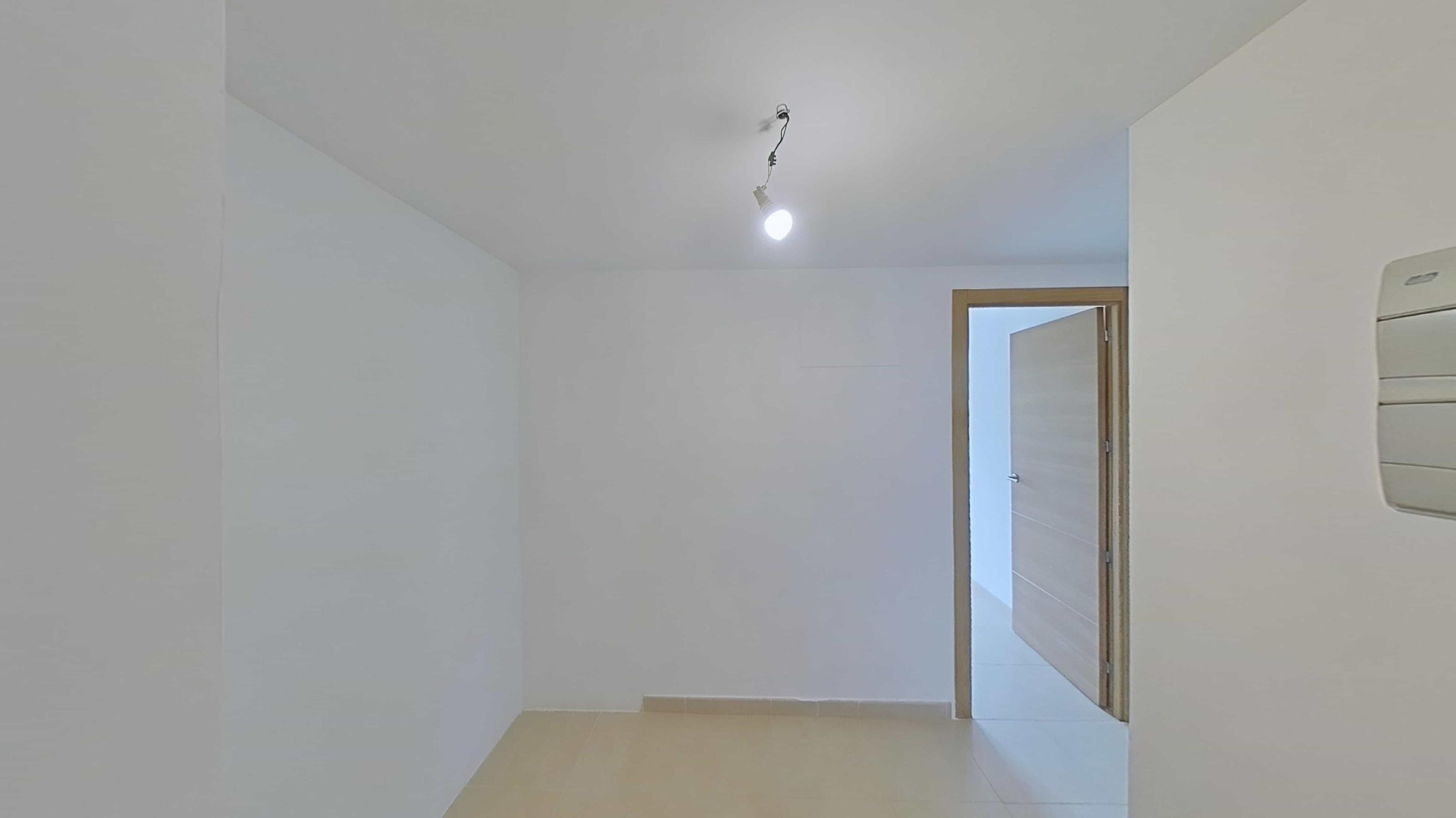 Imagen 18 Piso en venta en Lloret De Mar / Perfectamente comunicado, con parking incluido. 