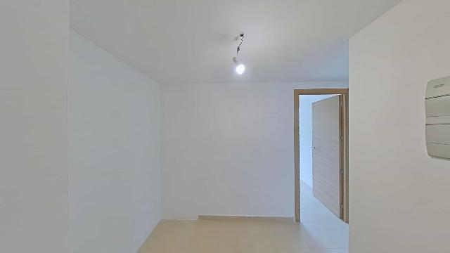 Imagen 18 Inmueble 306277 - Piso en venta en Lloret De Mar / Perfectamente comunicado, con parking incluido. 