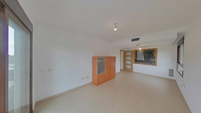 Imagen 3 Inmueble 306277 - Piso en venta en Lloret De Mar / Perfectamente comunicado, con parking incluido. 