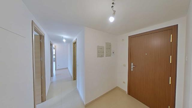 Imagen 19 Inmueble 306277 - Piso en venta en Lloret De Mar / Perfectamente comunicado, con parking incluido. 