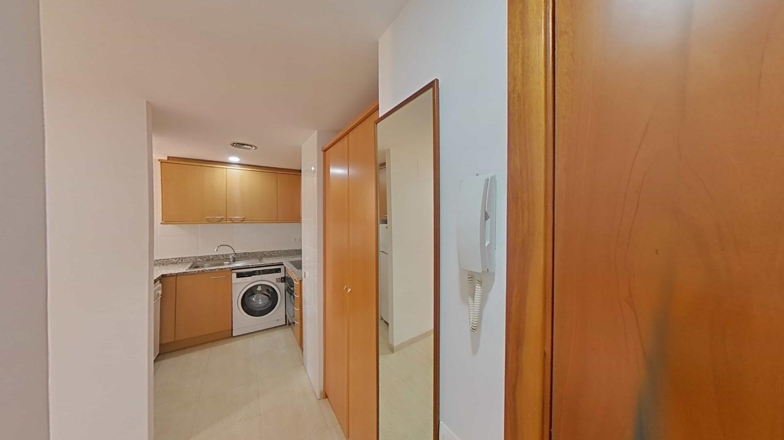 Imagen 12 Apto. Playa en venta en Lloret De Mar / A 200 metros de la playa