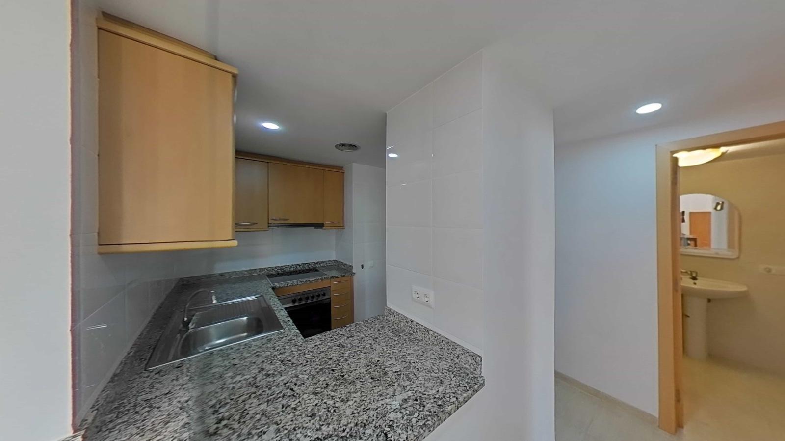 Imagen 11 Apto. Playa en venta en Lloret De Mar / A 200 metros de la playa