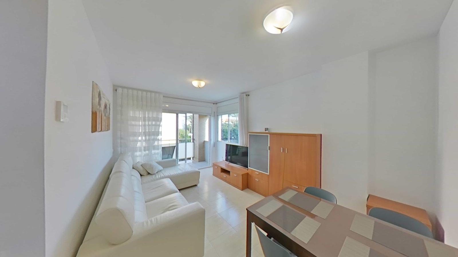 Imagen 3 Apto. Playa en venta en Lloret De Mar / A 200 metros de la playa