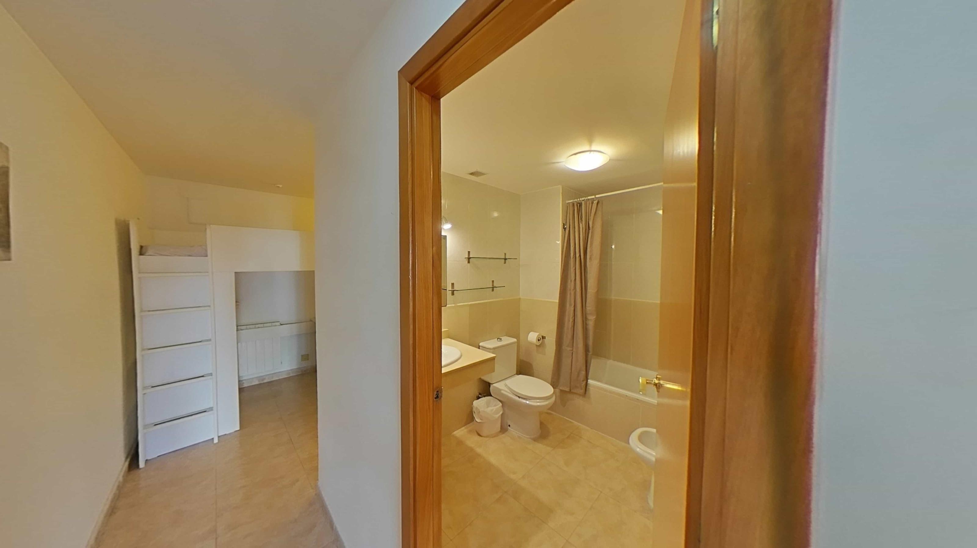 Imagen 20 Dúplex en venta en Lloret De Mar / Muy bien comunicado