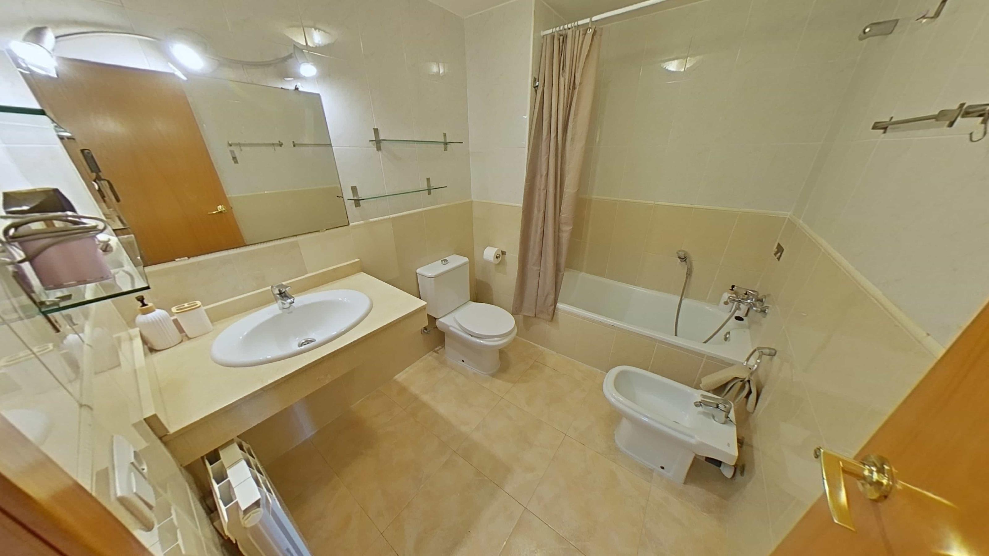 Imagen 21 Dúplex en venta en Lloret De Mar / Muy bien comunicado