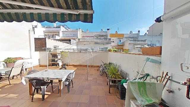 Imagen 1 Inmueble 306760 - Piso en venta en Blanes / Cerca de todos los servicios