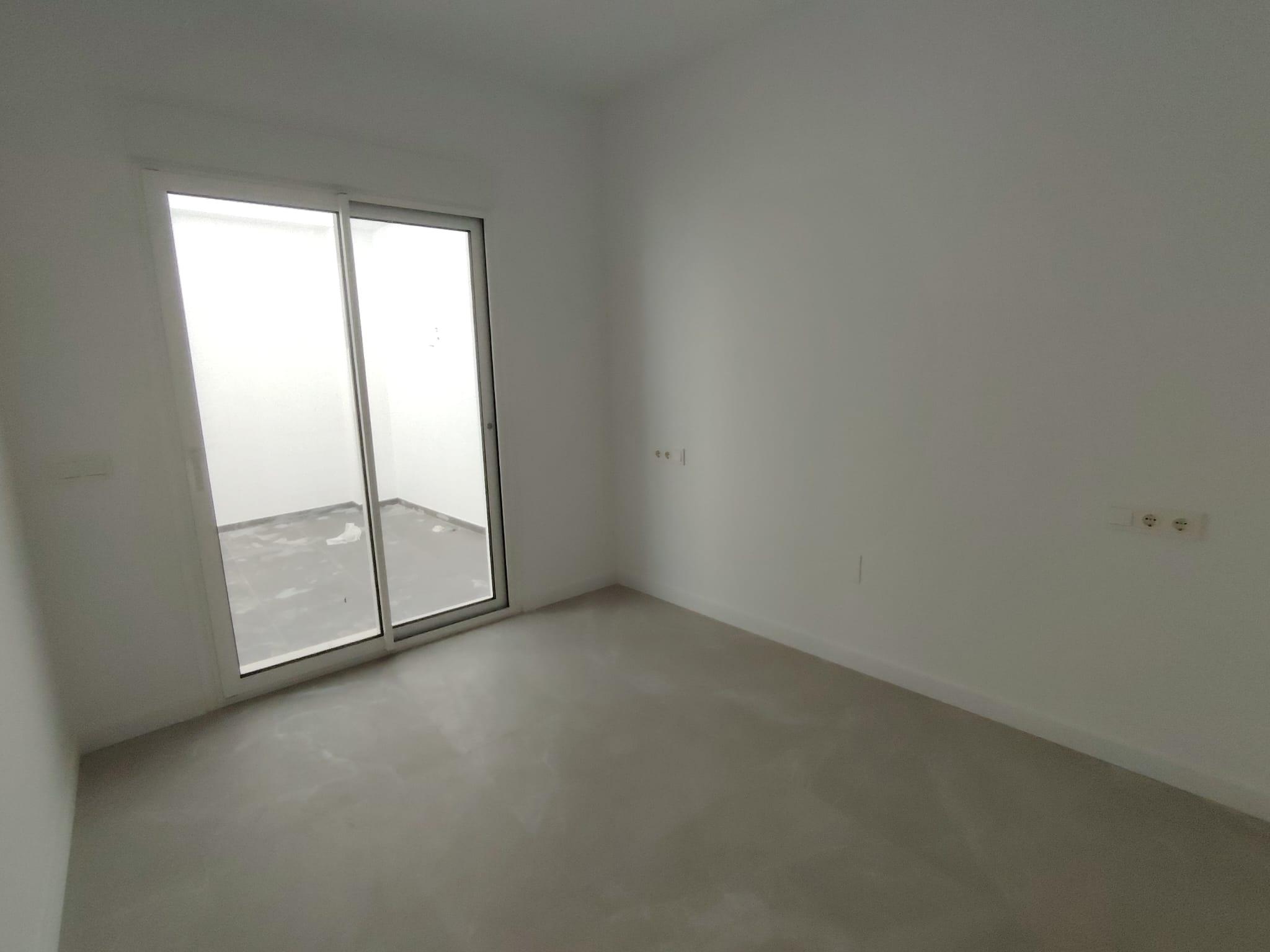 Imagen 6 Apto. Playa en venta en Fuengirola / Puerto Deportivo