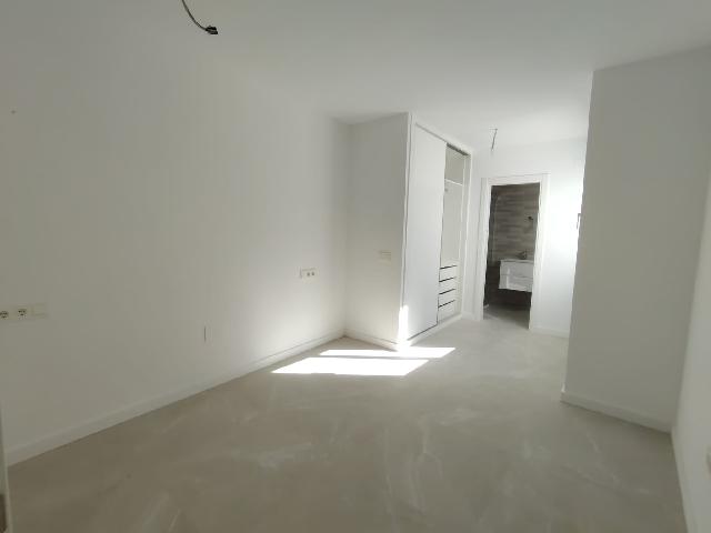 Imagen 5 Inmueble 295242 - Apto. Playa en venta en Fuengirola / Puerto Deportivo