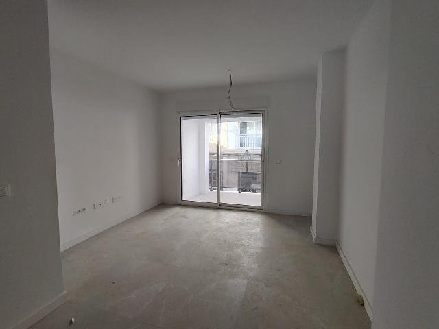 Imagen 3 Inmueble 295244 - Apto. Playa en venta en Fuengirola / Puerto Deportivo