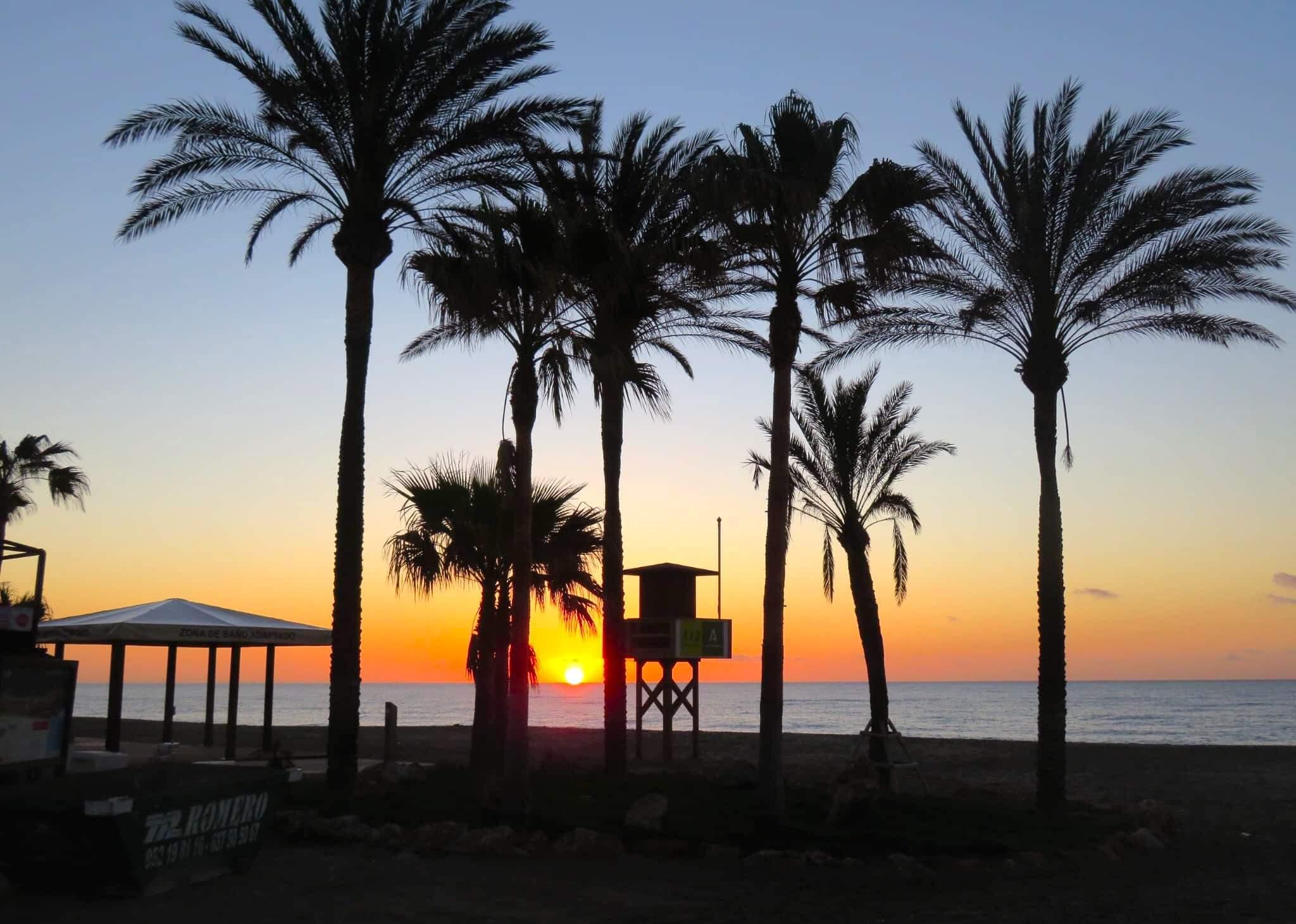 Imagen 30 Apto. Playa en venta en Fuengirola / Carvajal-Res. Don Juan