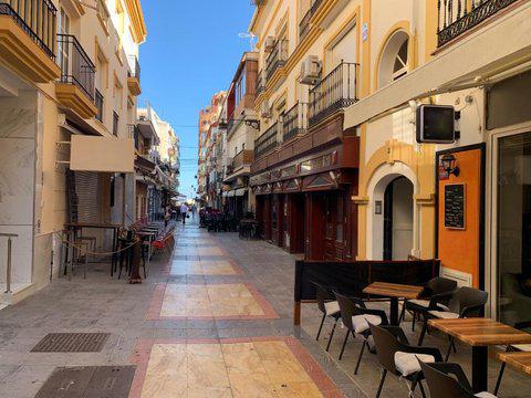 Imagen 6 Local Comercial en venta en Fuengirola / Puerto Deportivo-Centro  Imagen 6 Local Comercial en venta en Fuengirola / Puerto Deportivo-Centro