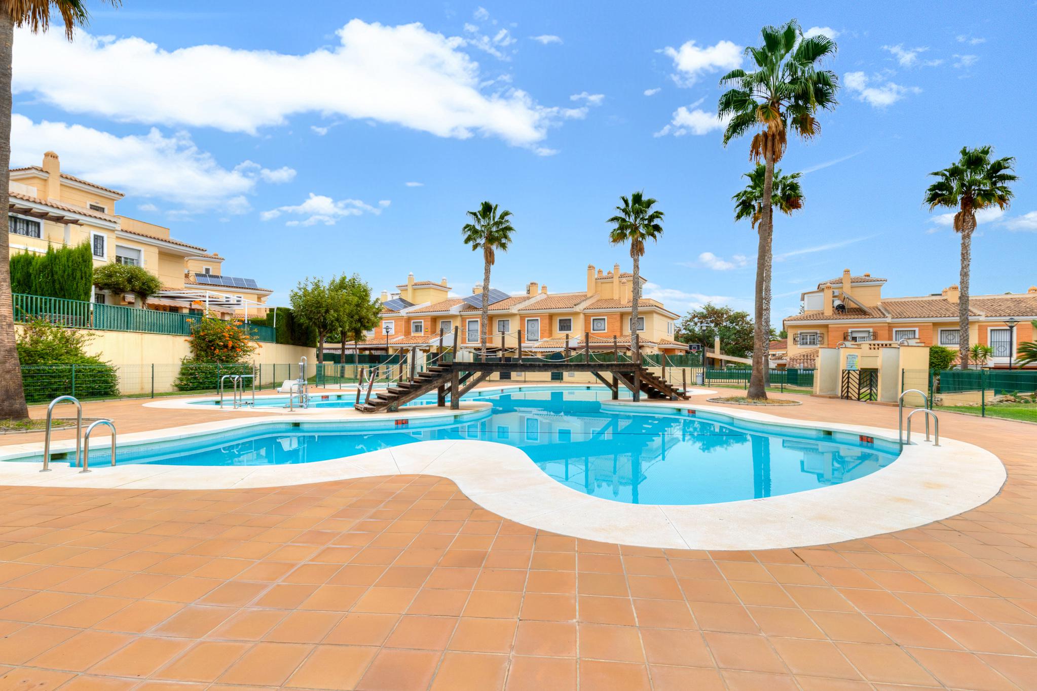 Imagen 8 Casa Pareada en venta en Vélez-málaga / Mercadona de Chilches Costa