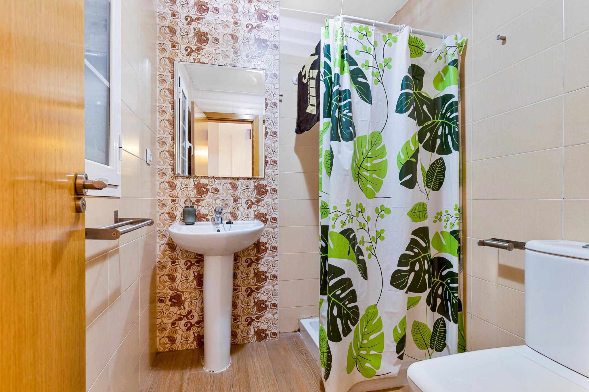 Imagen 35 Casa Pareada en venta en Vélez-málaga / Mercadona de Chilches Costa