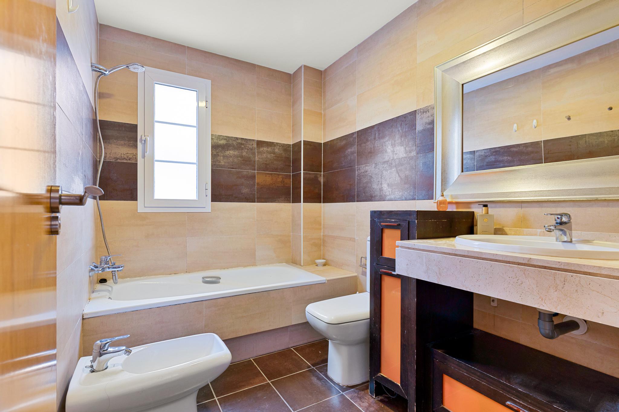 Imagen 17 Casa Pareada en venta en Vélez-málaga / Mercadona de Chilches Costa