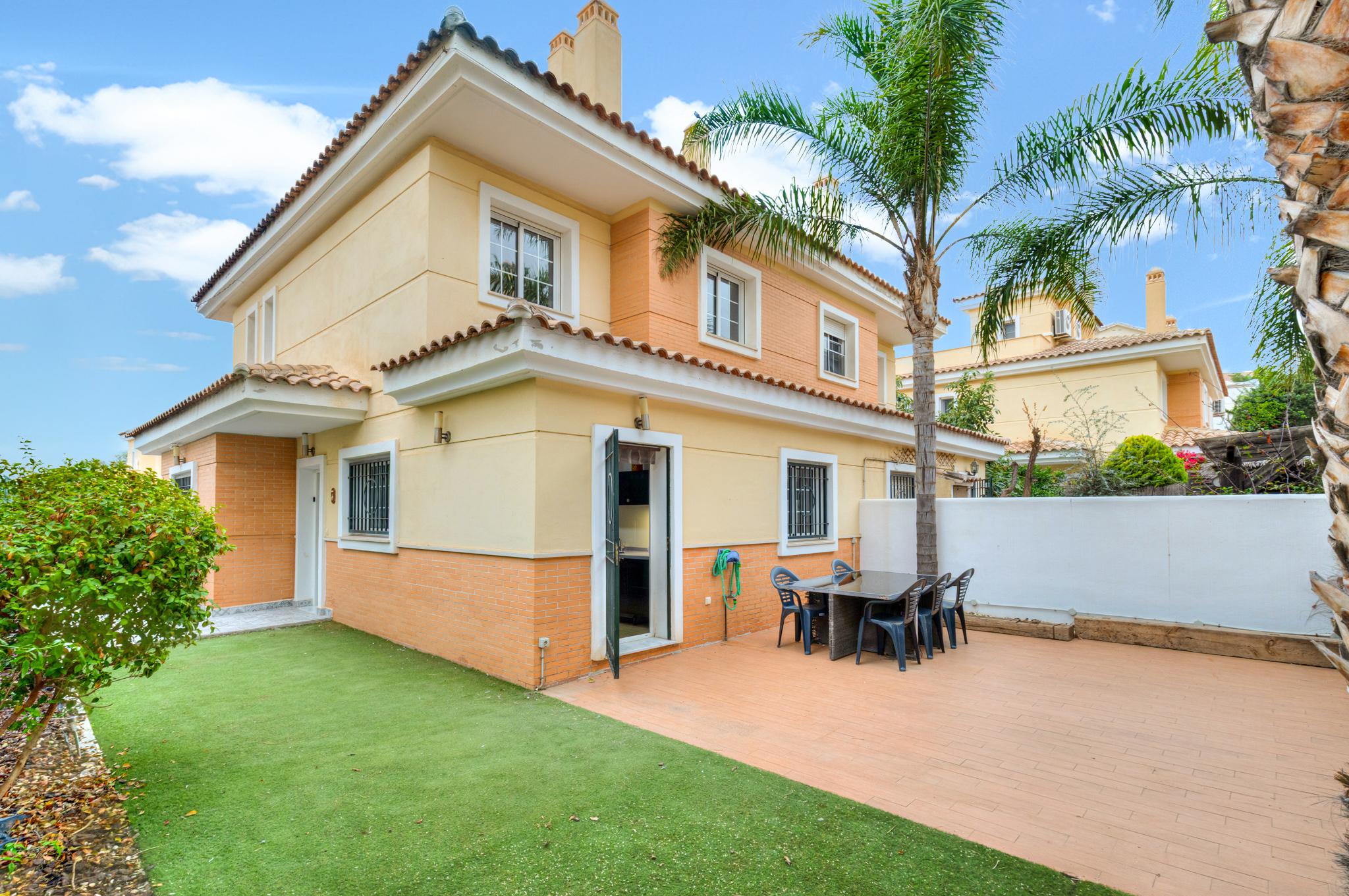 Imagen 13 Casa Pareada en venta en Vélez-málaga / Mercadona de Chilches Costa