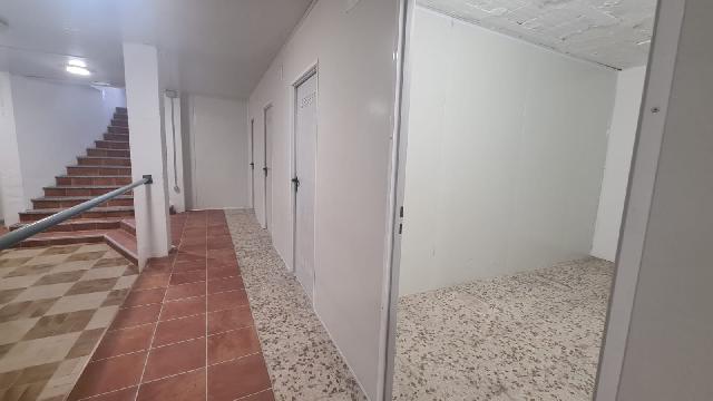 Imagen 1 Inmueble 299616 - Local Comercial en venta en Fuengirola / Plaza de Los Chinorros