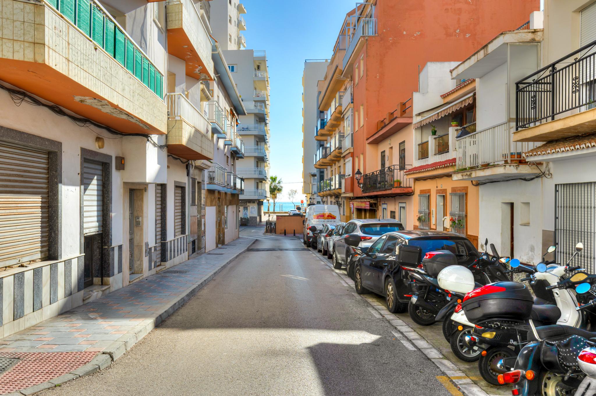 Imagen 1 Casa Adosada en venta en Fuengirola / Zona Puerto Deportivo