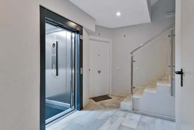 Imagen 2 Inmueble 300324 - Apto. Playa en venta en Fuengirola / Colegio Solhail