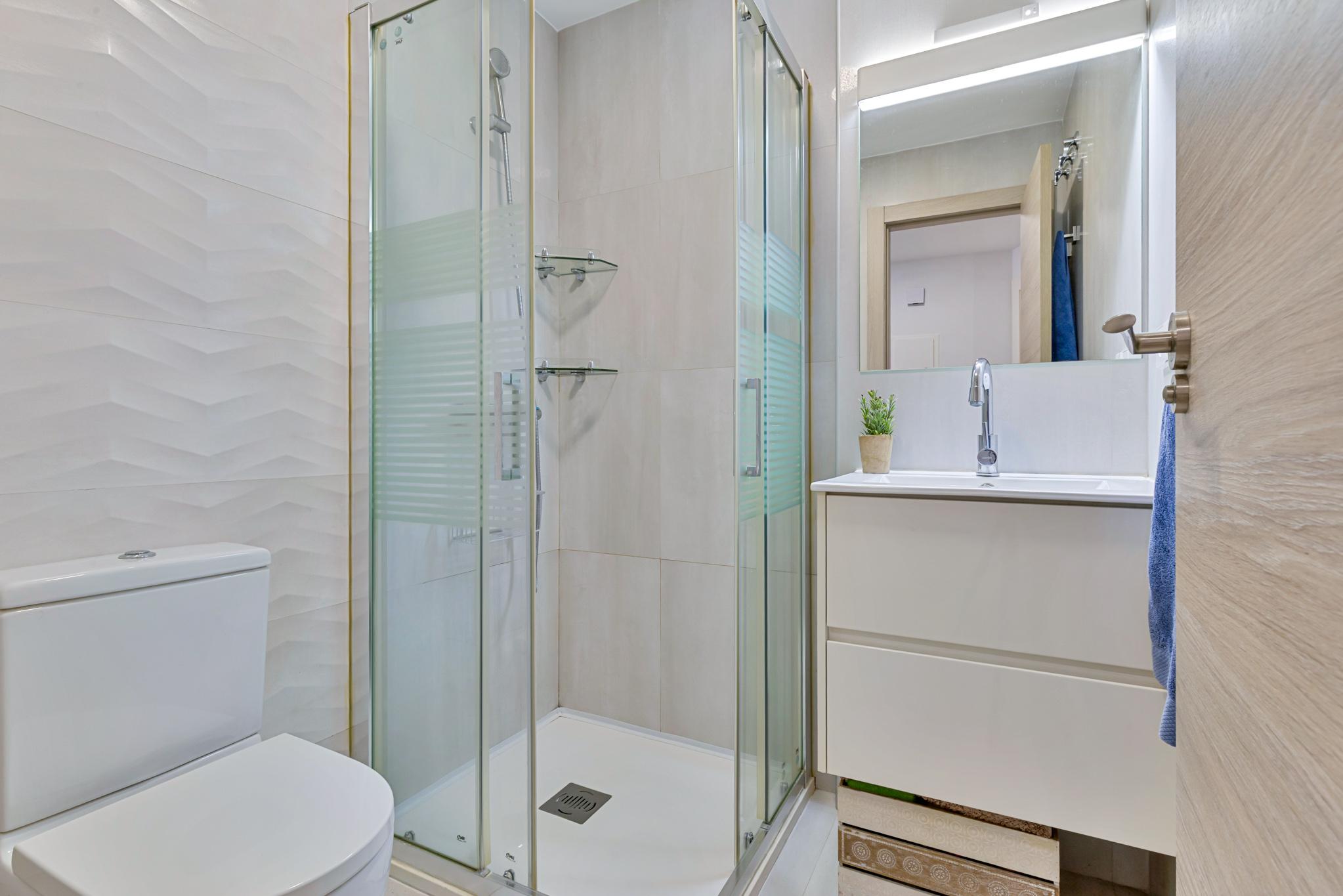 Imagen 17 Apto. Playa en venta en Fuengirola / Colegio Solhail