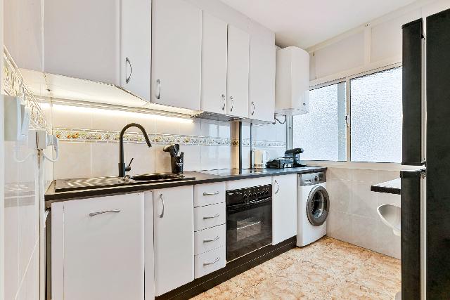 Imagen 4 Inmueble 300460 - Apto. Playa en venta en Fuengirola / Polideportivo Elola- 