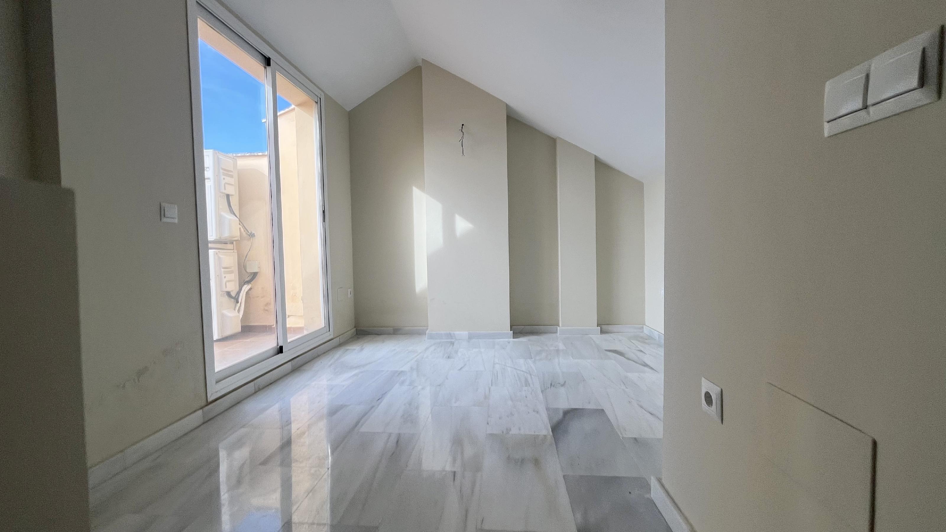 Imagen 11 Casa Adosada en venta en Mijas / Centro comercial Los Olivos de Calahonda