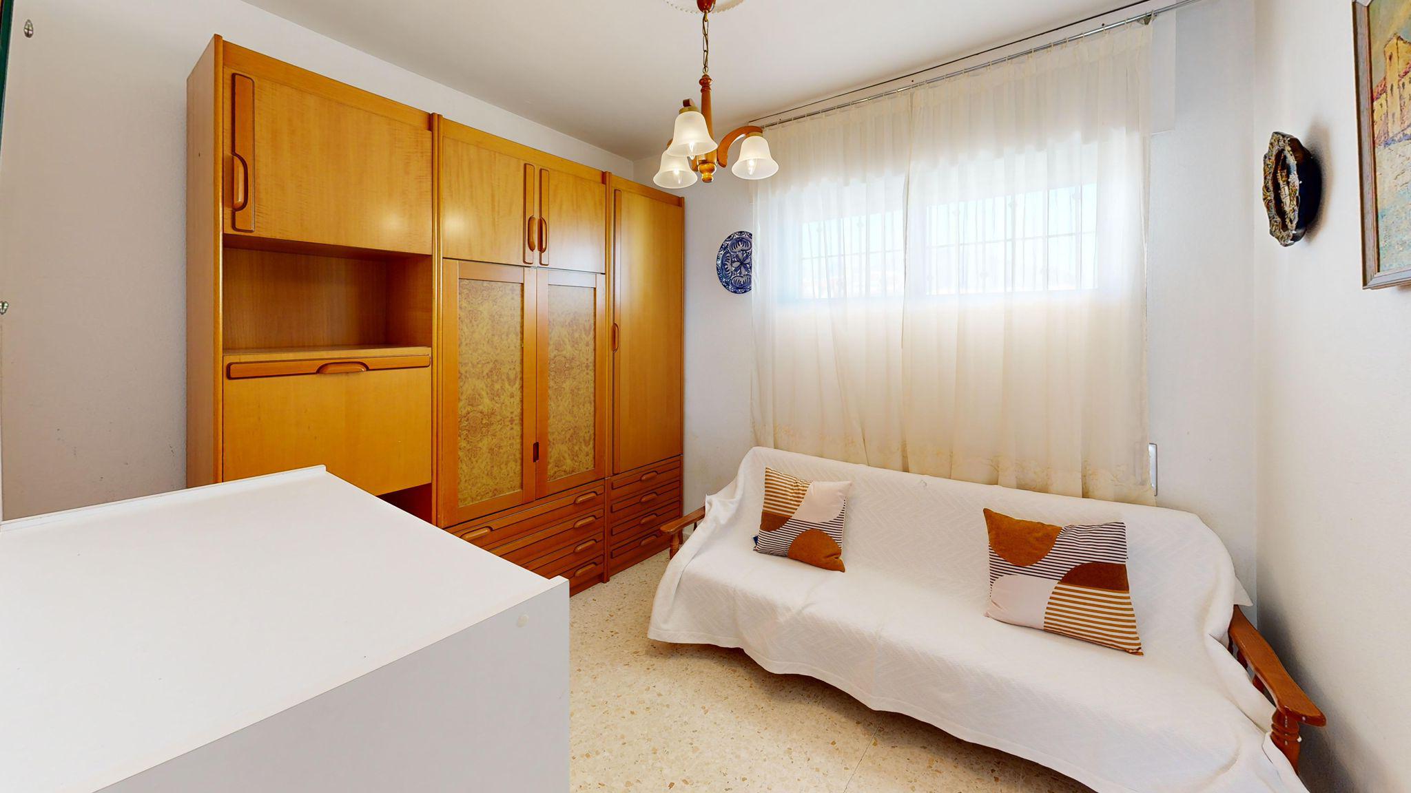 Imagen 27 Piso en venta en Fuengirola / Res. La Roca - Av. Ramón y Cajal