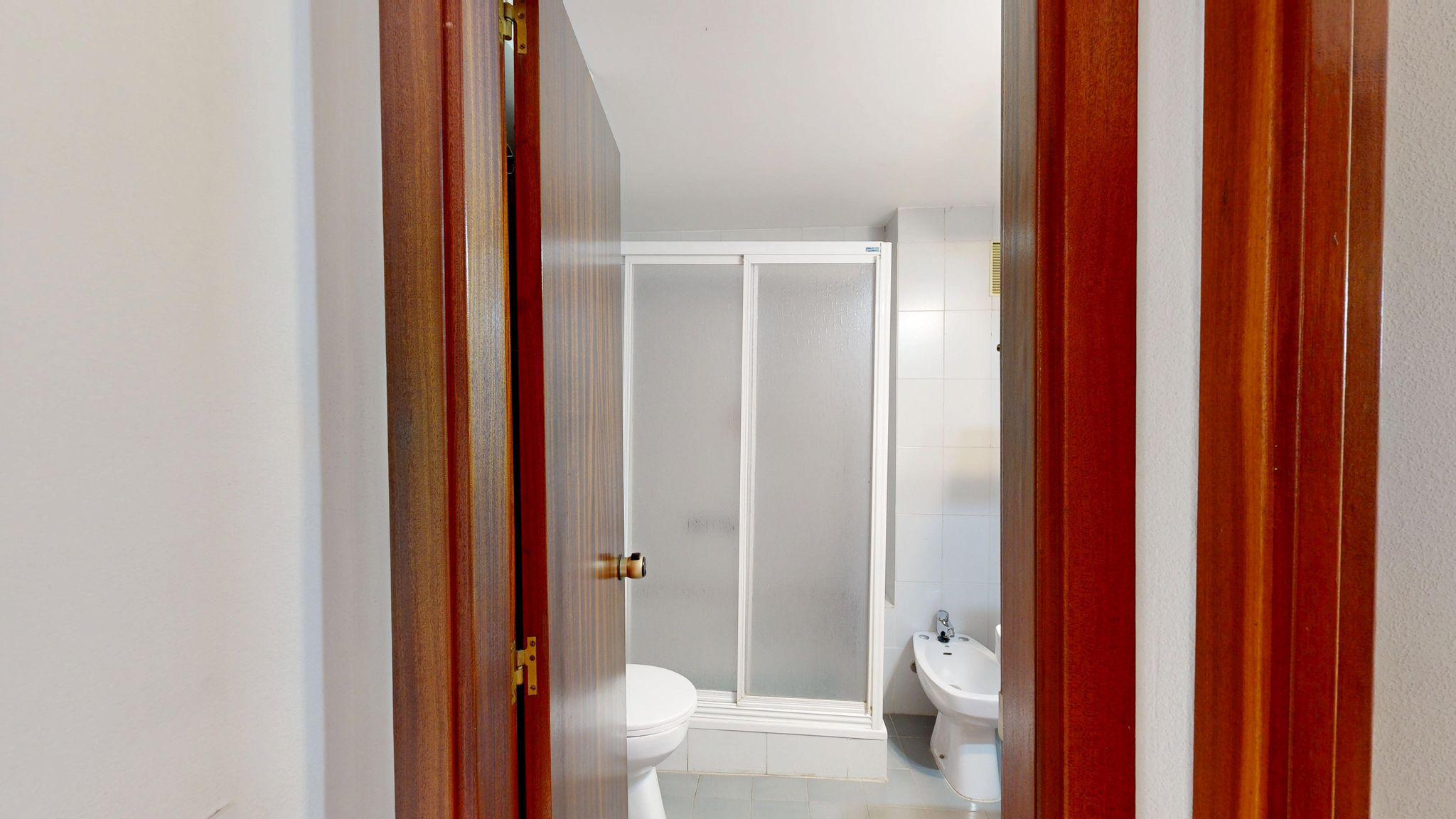 Imagen 25 Piso en venta en Fuengirola / Res. La Roca - Av. Ramón y Cajal