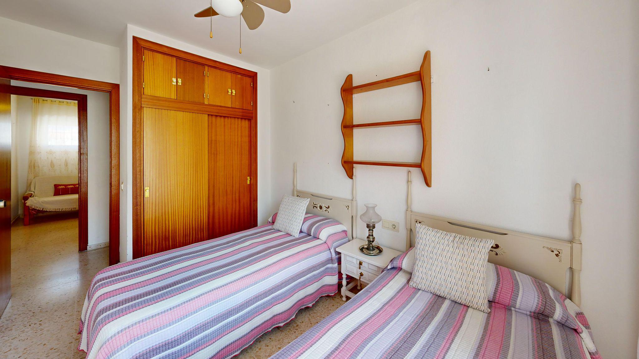 Imagen 22 Piso en venta en Fuengirola / Res. La Roca - Av. Ramón y Cajal