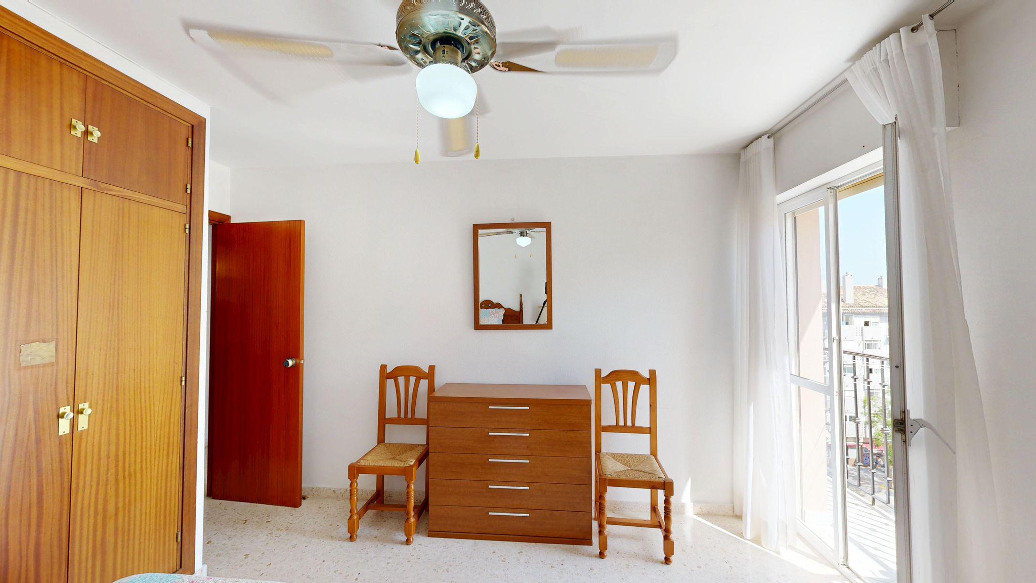 Imagen 18 Piso en venta en Fuengirola / Res. La Roca - Av. Ramón y Cajal