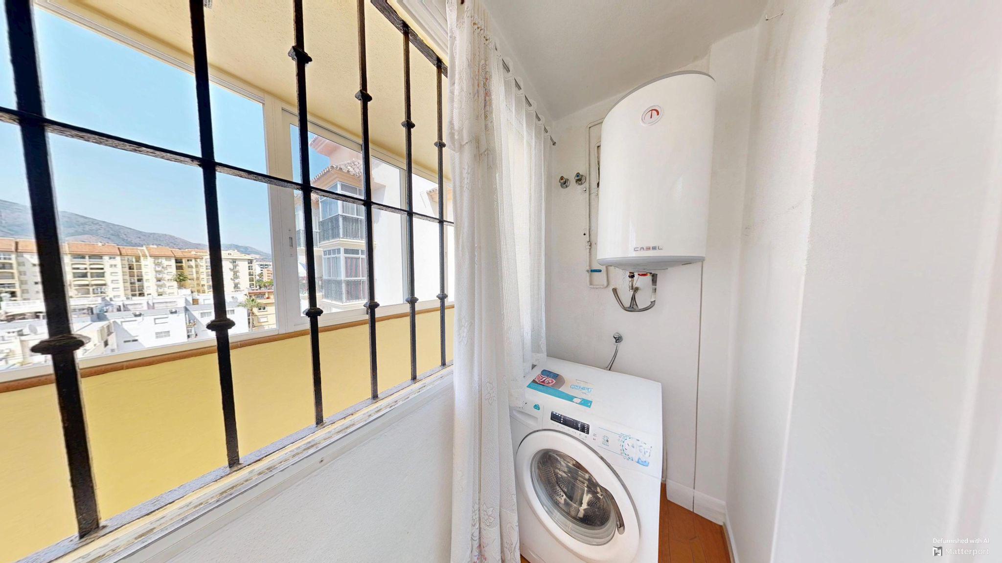 Imagen 12 Piso en venta en Fuengirola / Res. La Roca - Av. Ramón y Cajal
