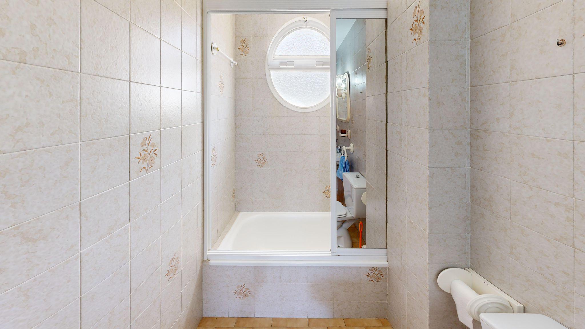 Imagen 19 Piso en venta en Fuengirola / Res. La Roca - Av. Ramón y Cajal