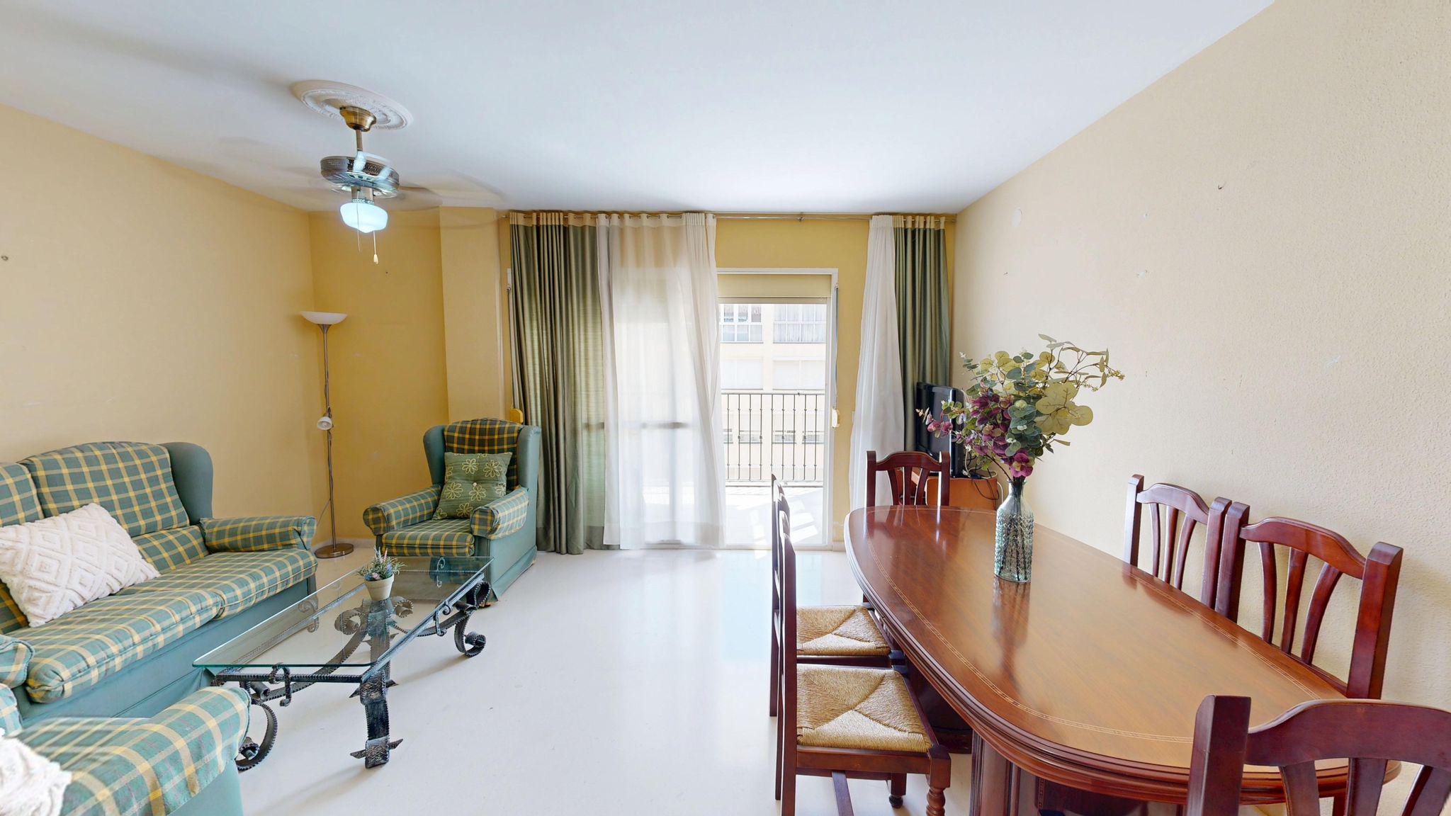 Imagen 3 Piso en venta en Fuengirola / Res. La Roca - Av. Ramón y Cajal