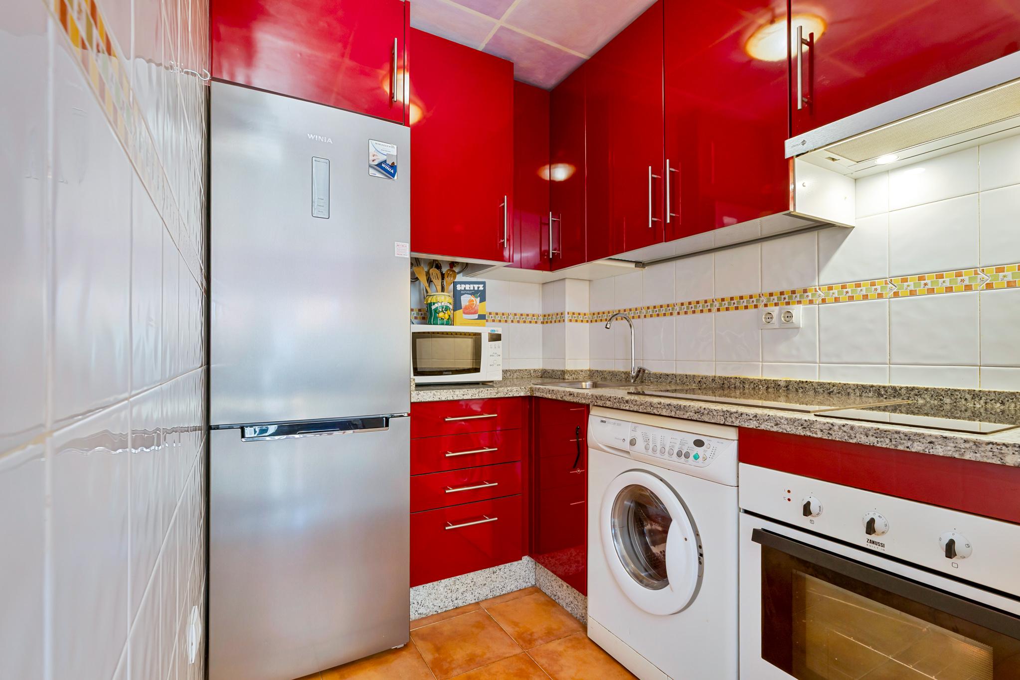 Imagen 4 Apto. Playa en venta en Fuengirola / Res. Los Tartesos - Los Pacos