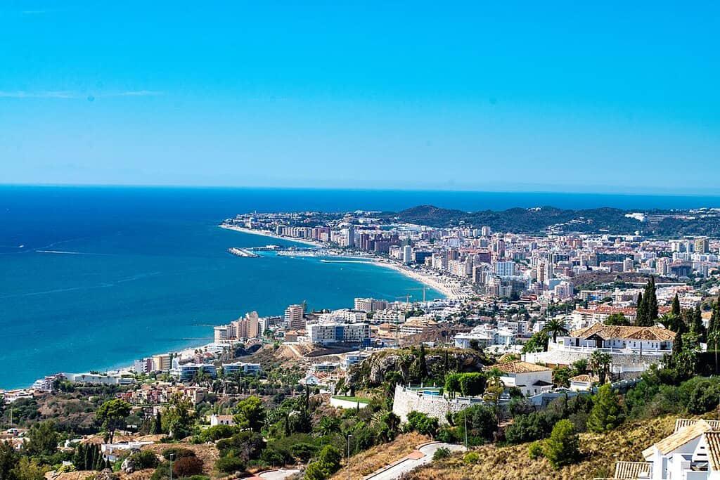 Imagen 22 Apto. Playa en venta en Fuengirola / Puerto Deportivo