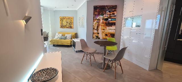 Imagen 3 Inmueble 302006 - Apto. Playa en venta en Fuengirola / Paseo Marítimo Rey de España